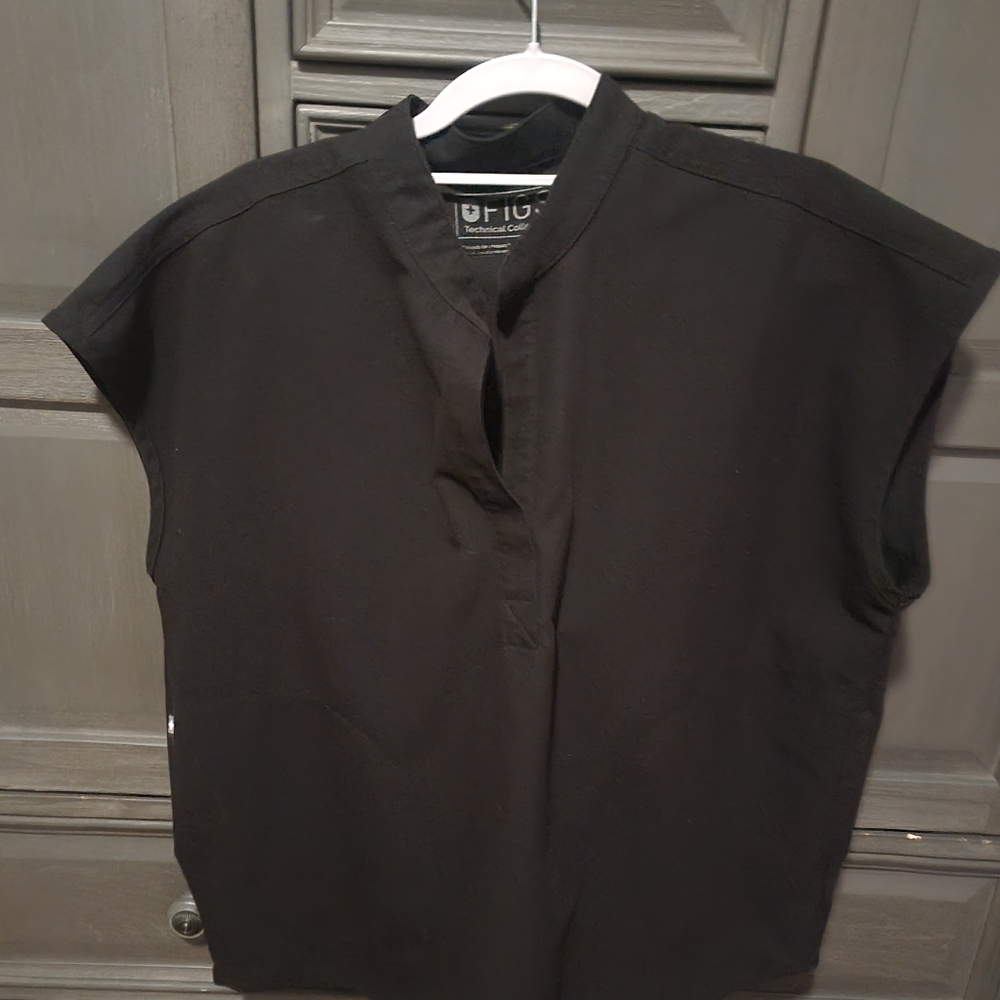 Black Sleeveless Top